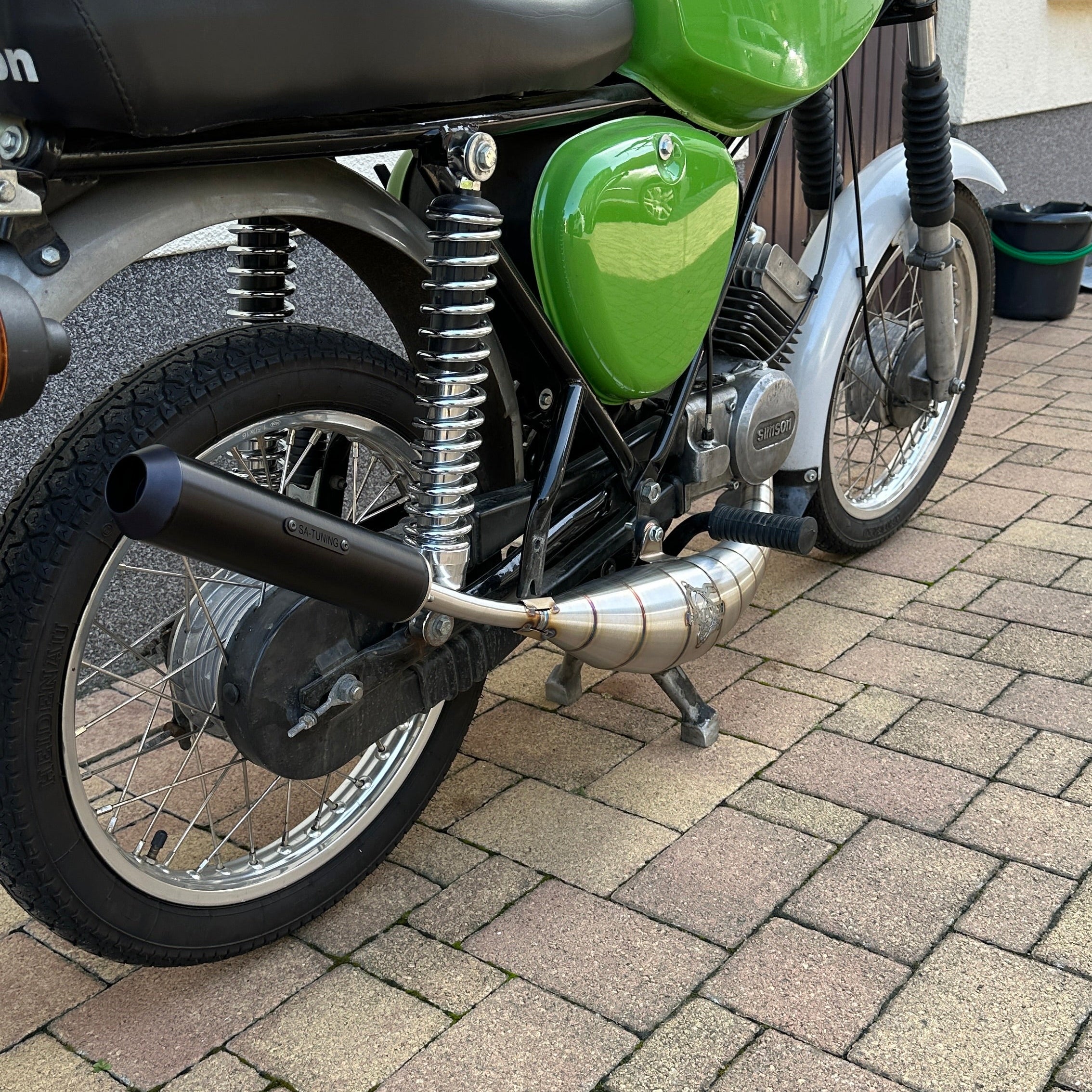 Rennauspuff 85 R